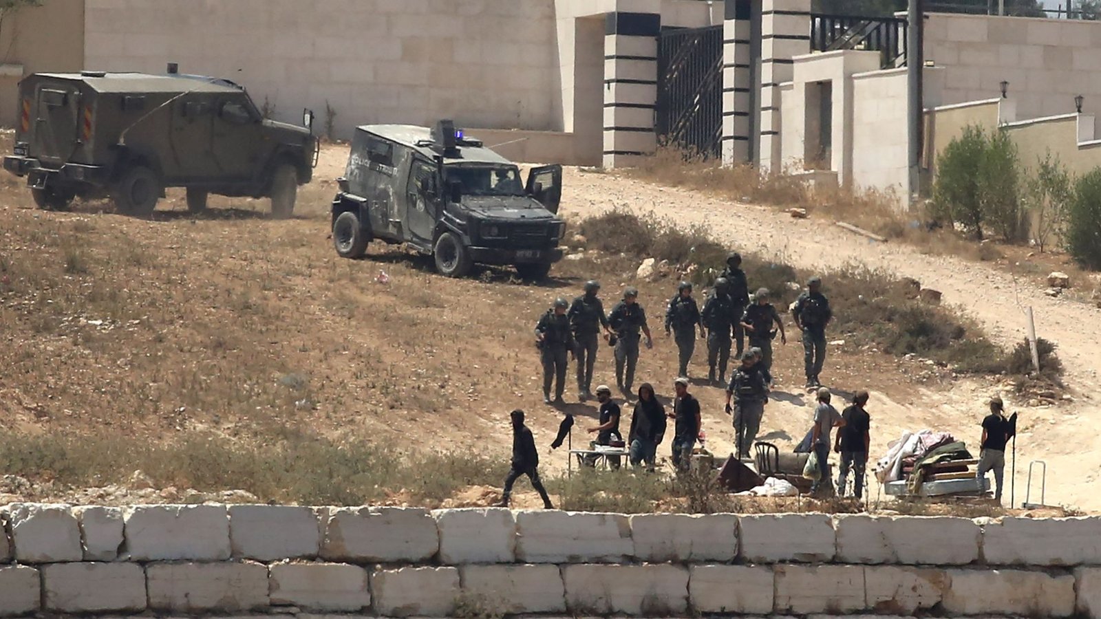 Siege of Palestinian homes in West Bank a ‘horrific act of terror’, says US ambassador
